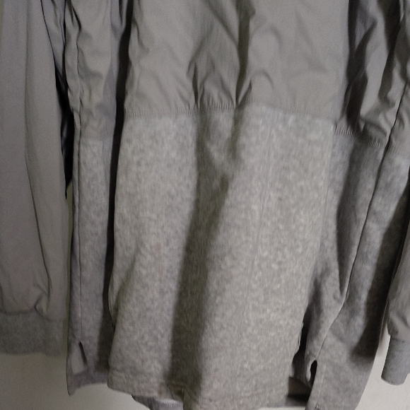 Adidas Gray Lightweight Windbreaker Performance Jacket Size Medium - Picture 3 of 7